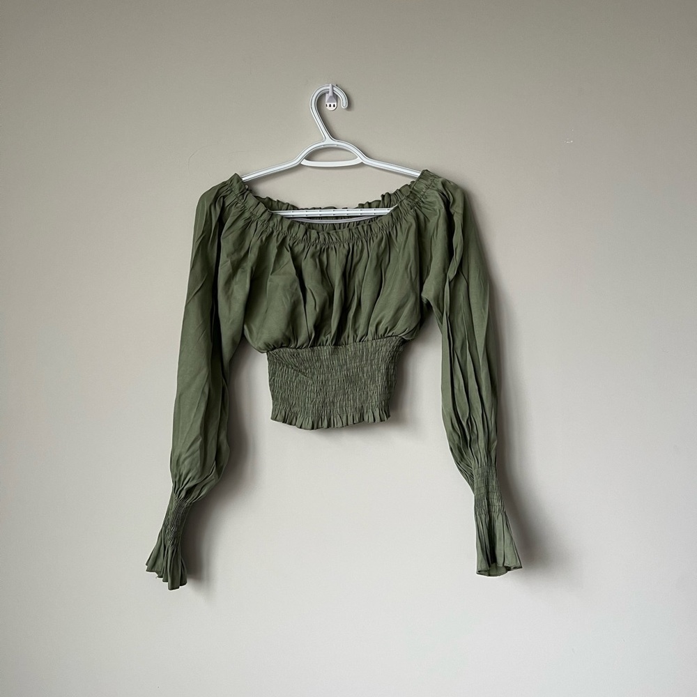 NEW SHEIN | camo green balloon sleeve ruched crop long sleeve